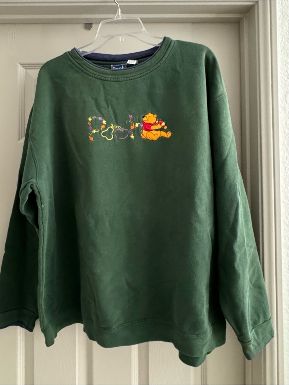 Vintage Green Winnie the Pooh Embroidered Crewneck Sweater size xl